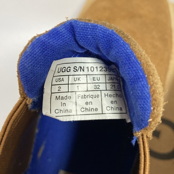 UGG Hamden Suede Pull On Chelsea Sneaker Boot Chestnut Size Youth 2 - Picture 4 of 7